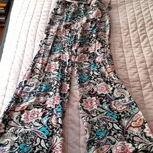 Women's wide legged floral pattern designed pants